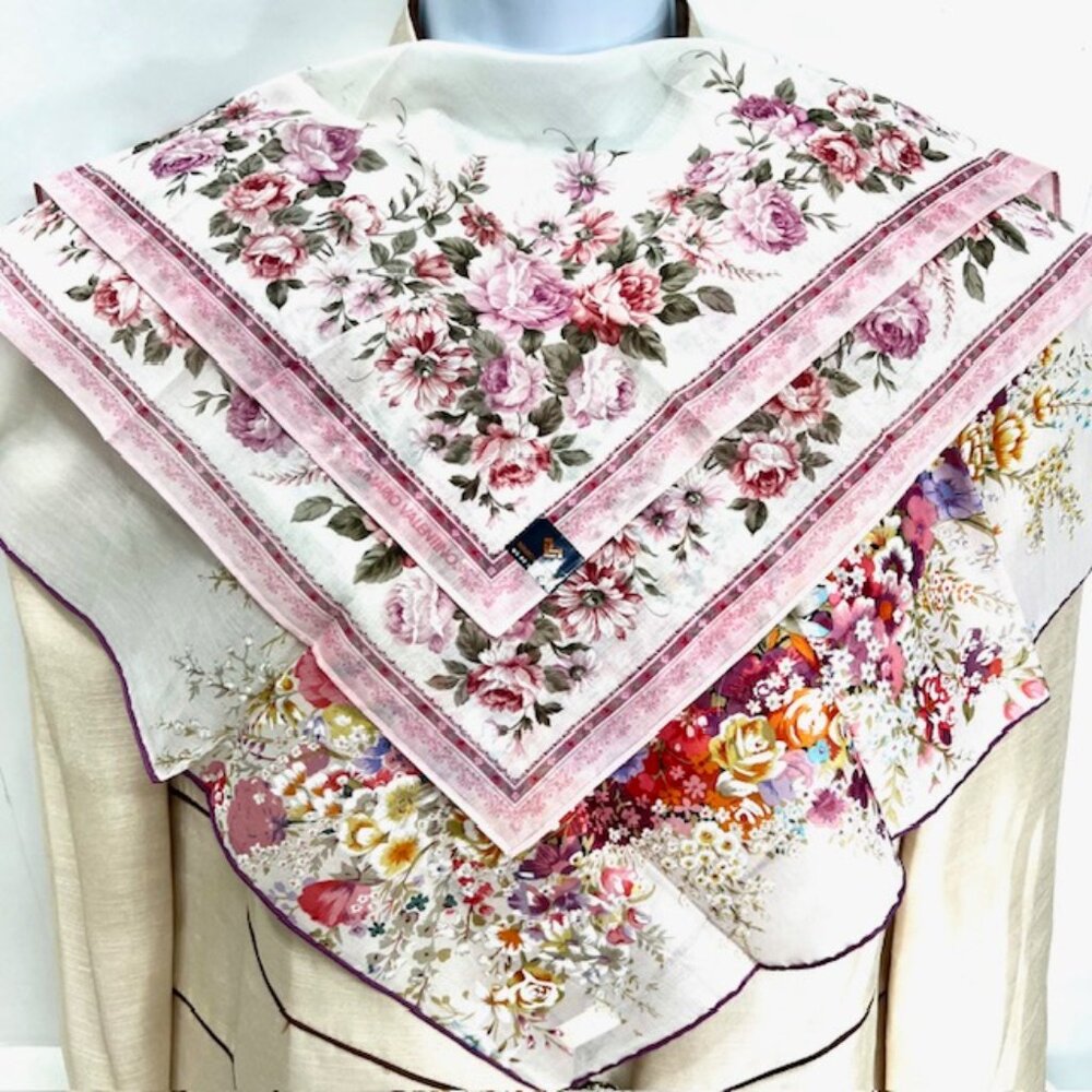 New Tag On Valentino Handkerchief/Mini Scarfs , cotton 18" Pink White Floral(24)